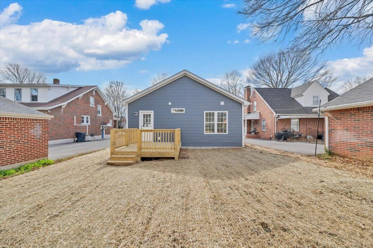 3323 Collingwood ST NE - Photo 39