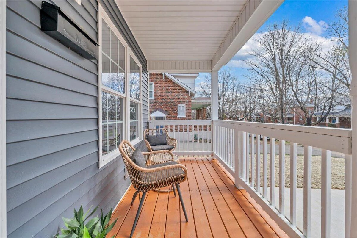 3323 Collingwood ST NE - Photo 4