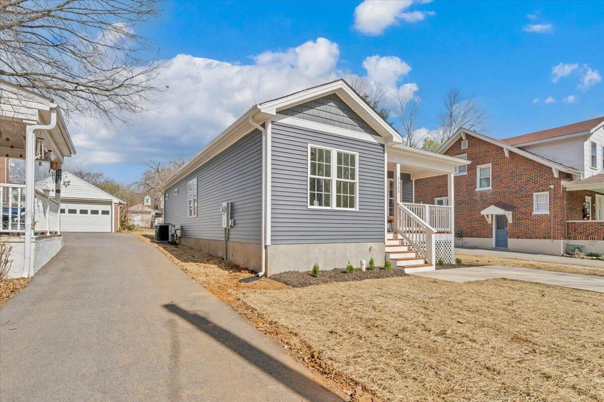 3323 Collingwood ST NE - Photo 41