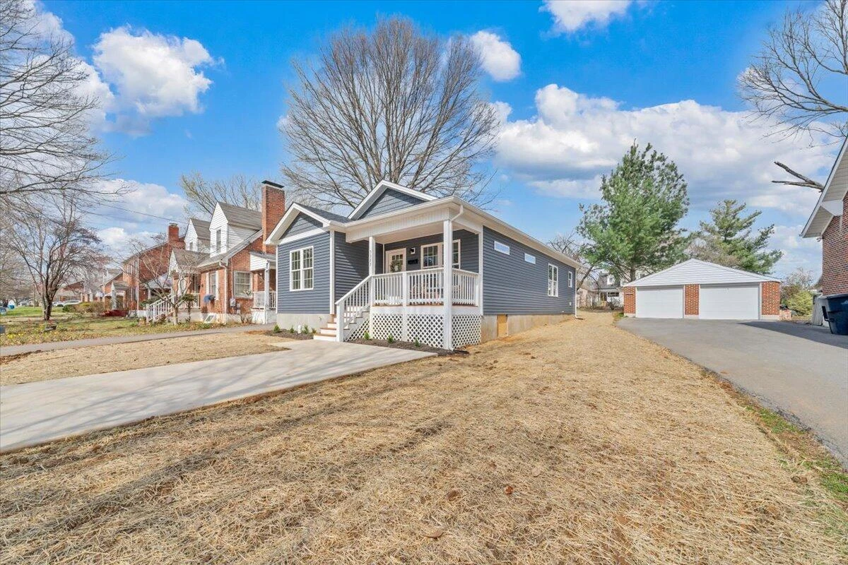 3323 Collingwood ST NE - Photo 45