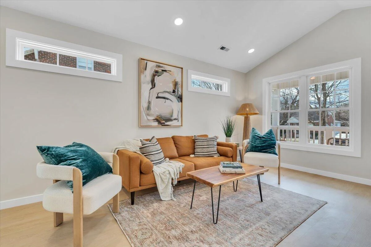 3323 Collingwood ST NE - Photo 8