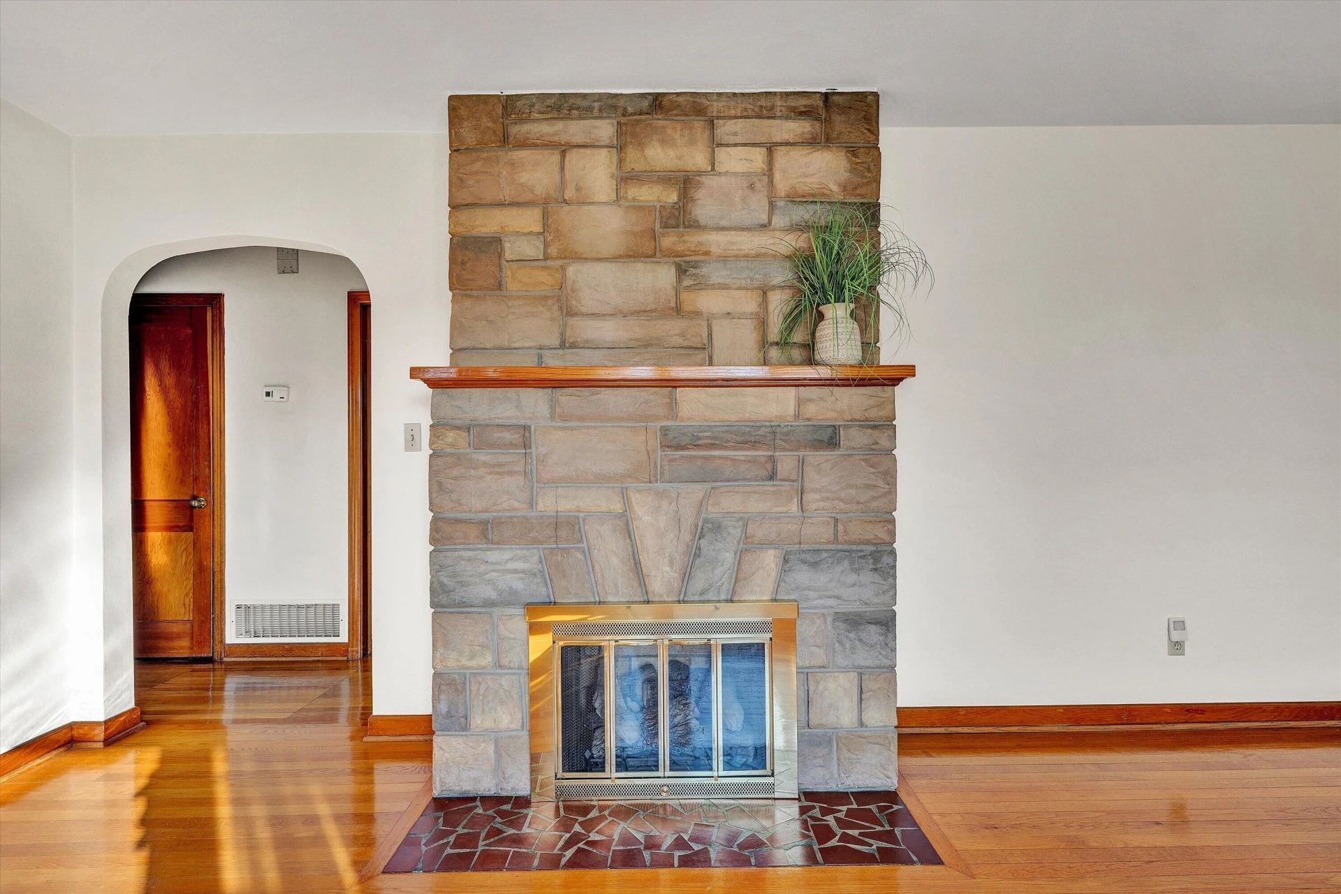 2818 Richard AVE NE - Photo 13