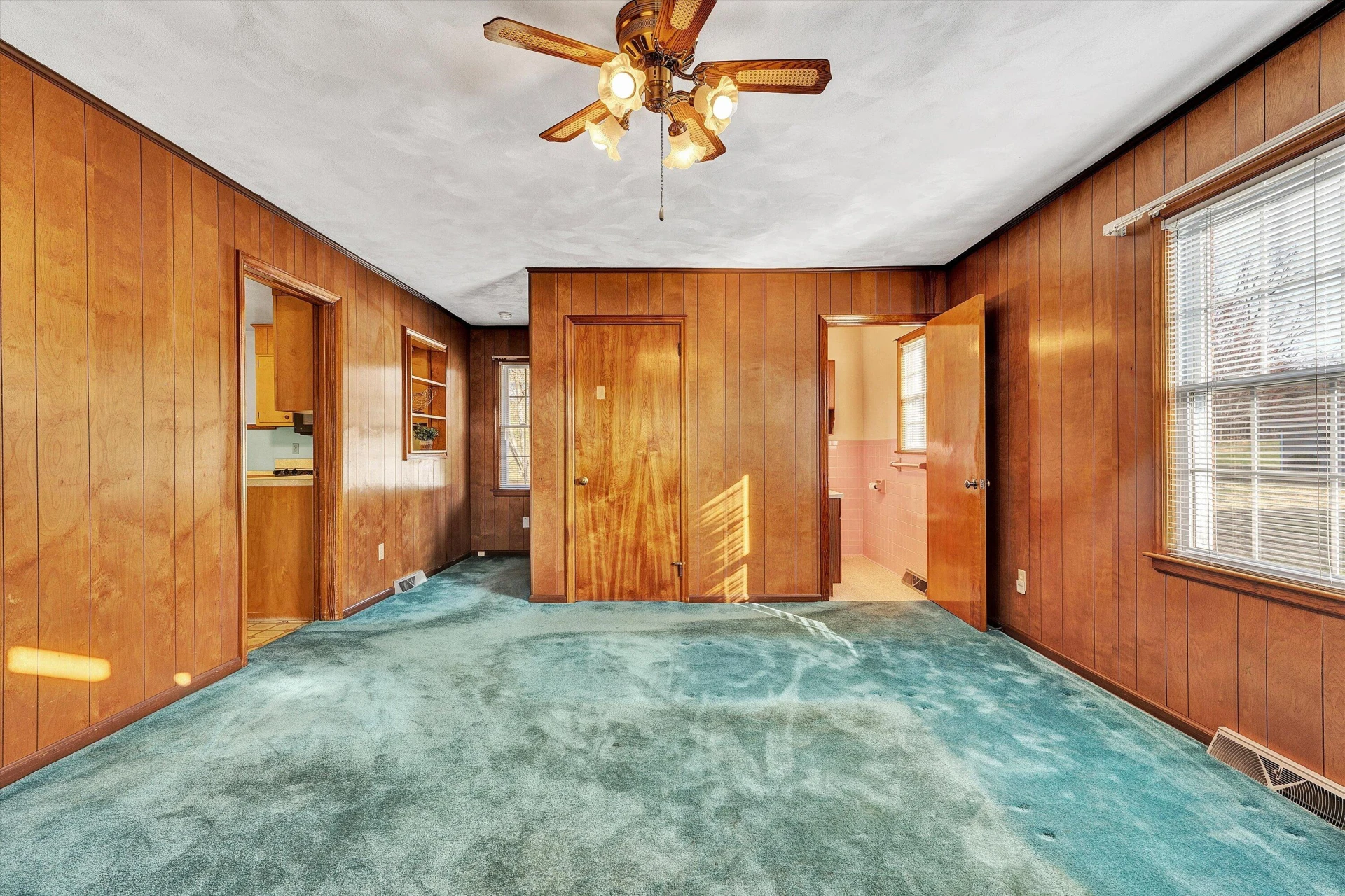 2818 Richard AVE NE - Photo 19