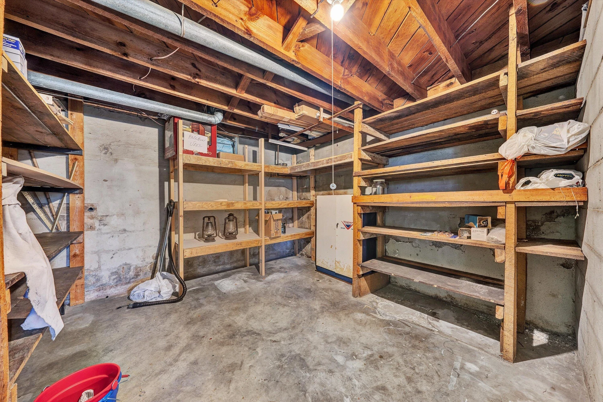 2818 Richard AVE NE - Photo 27