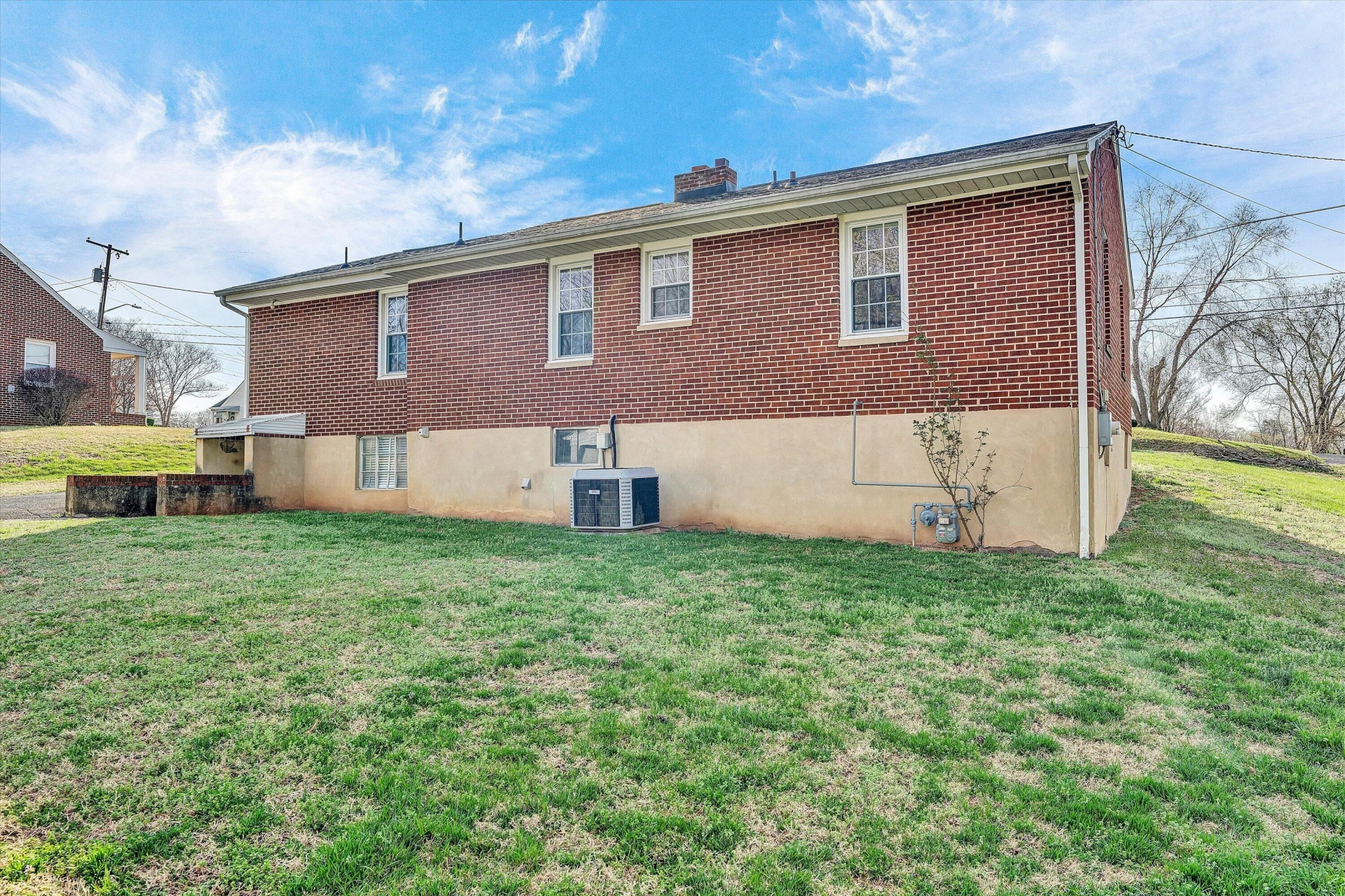 2818 Richard AVE NE - Photo 30