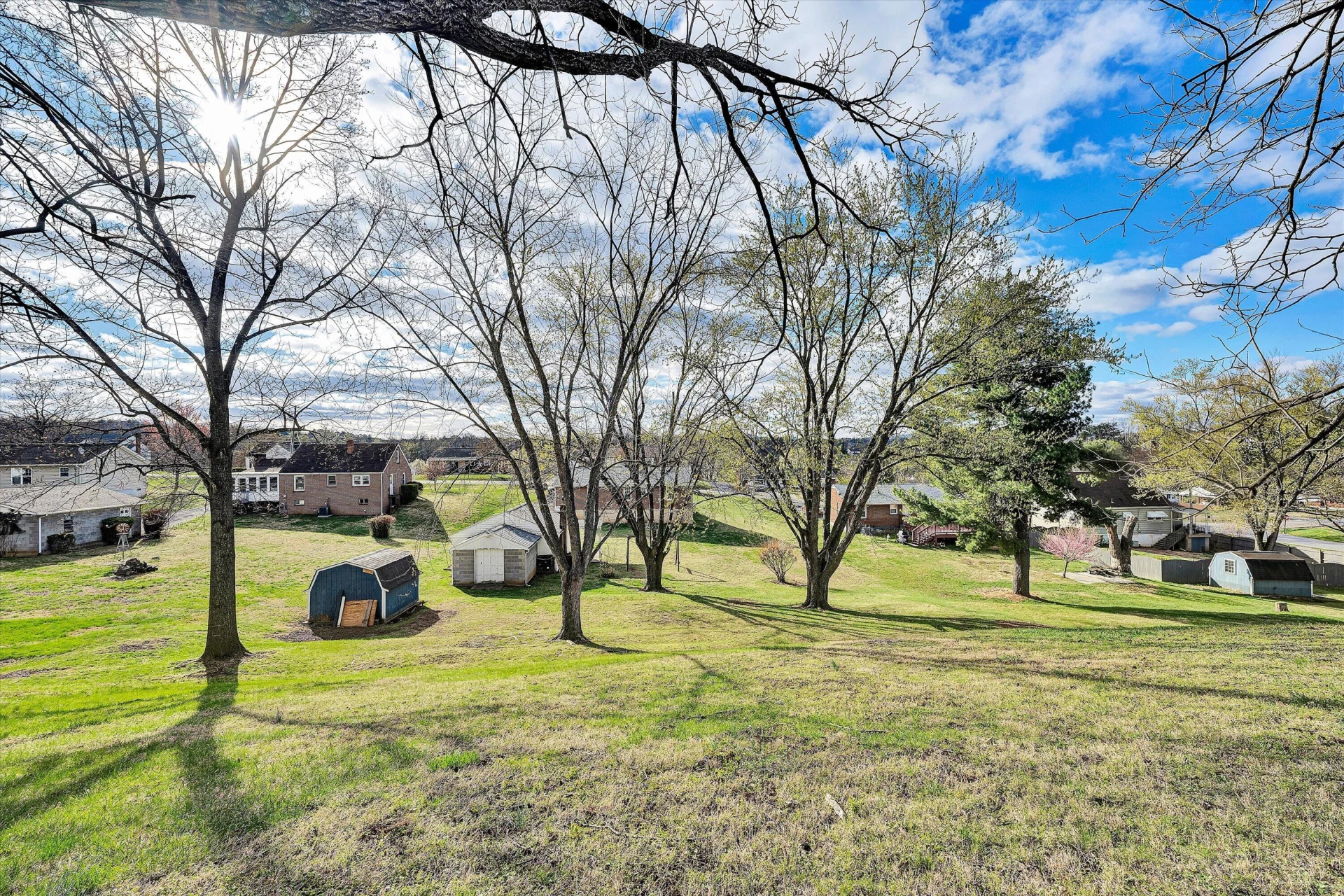 2818 Richard AVE NE - Photo 7