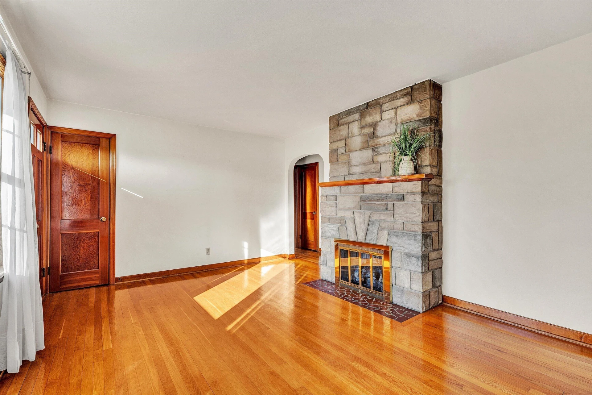 2818 Richard AVE NE - Photo 12