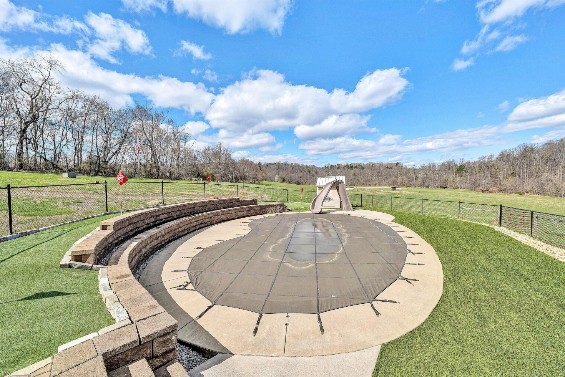 325 GLENWOOD DR - Photo 14