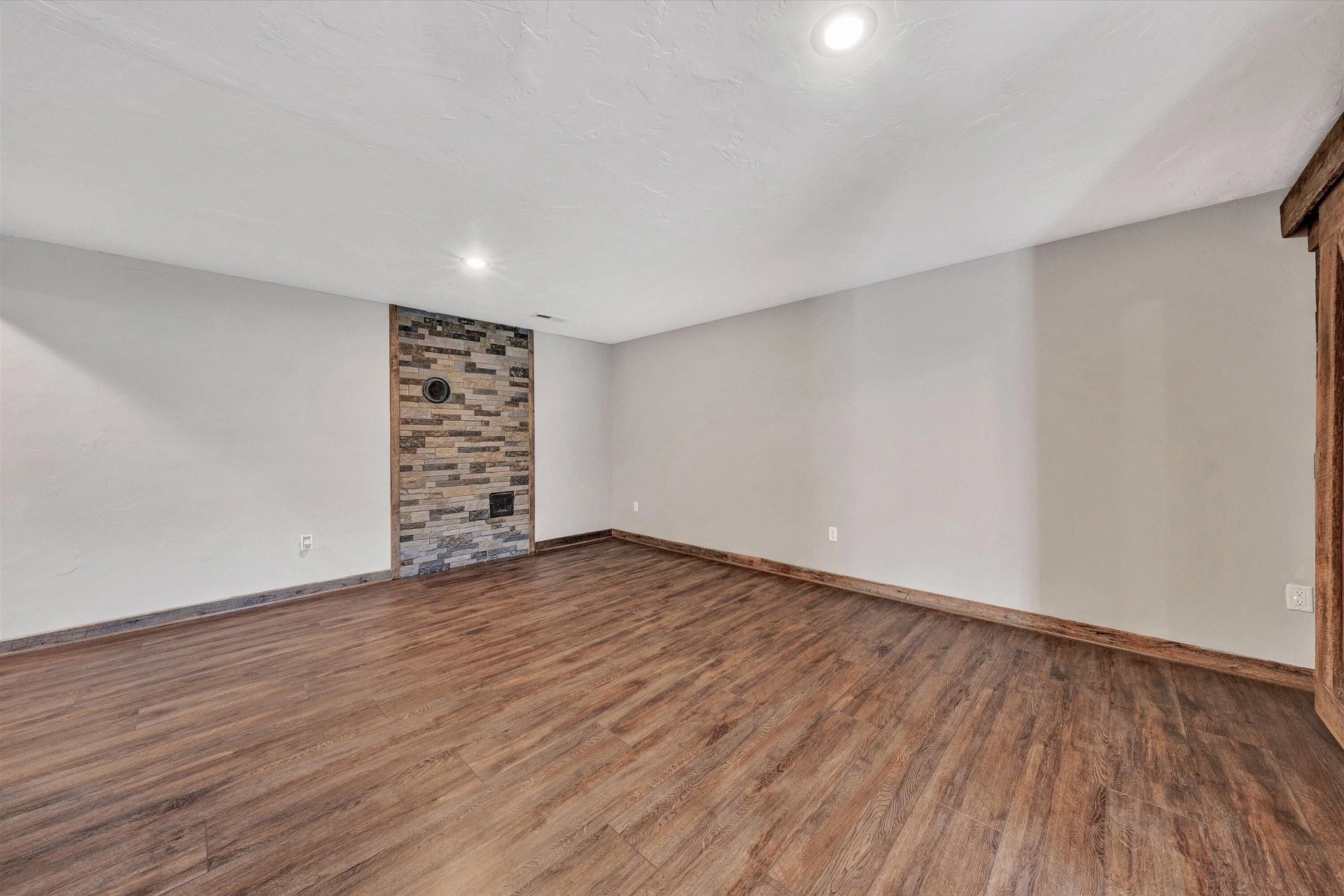 325 GLENWOOD DR - Photo 60