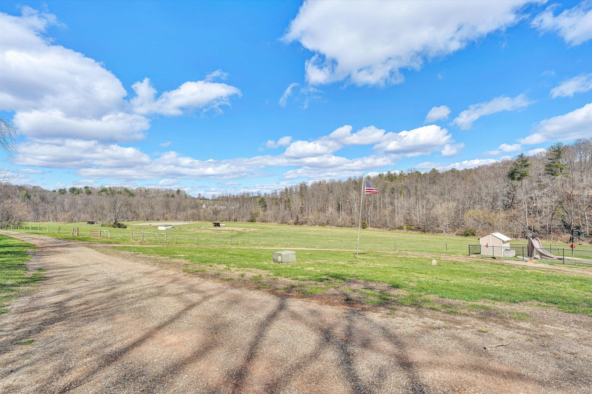 325 GLENWOOD DR - Photo 9