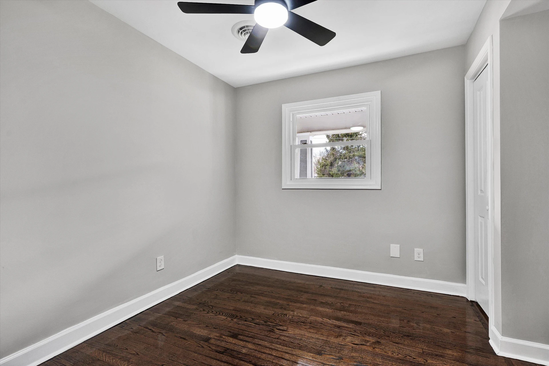5409 Windermere WAY - Photo 17