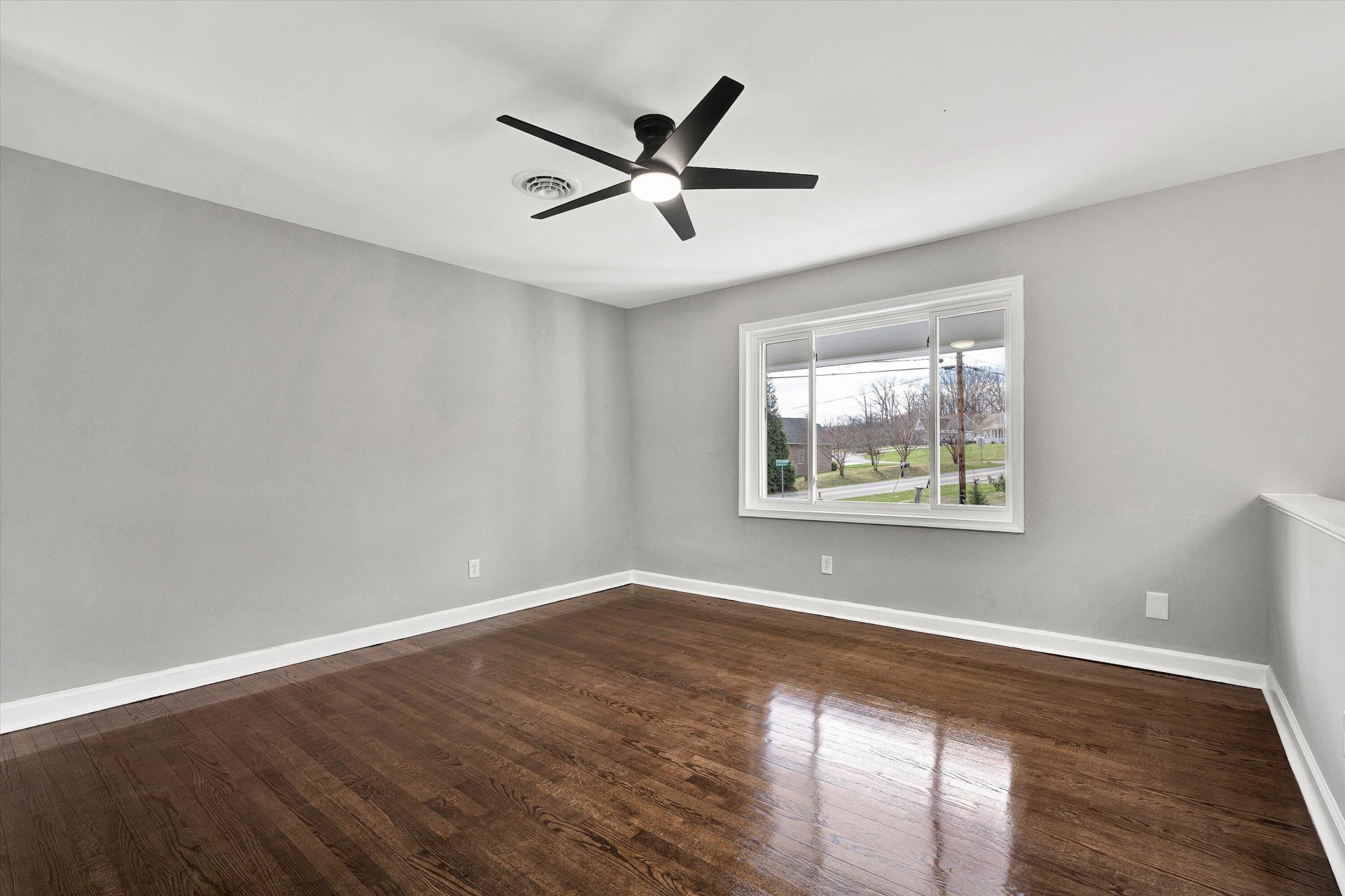 5409 Windermere WAY - Photo 4
