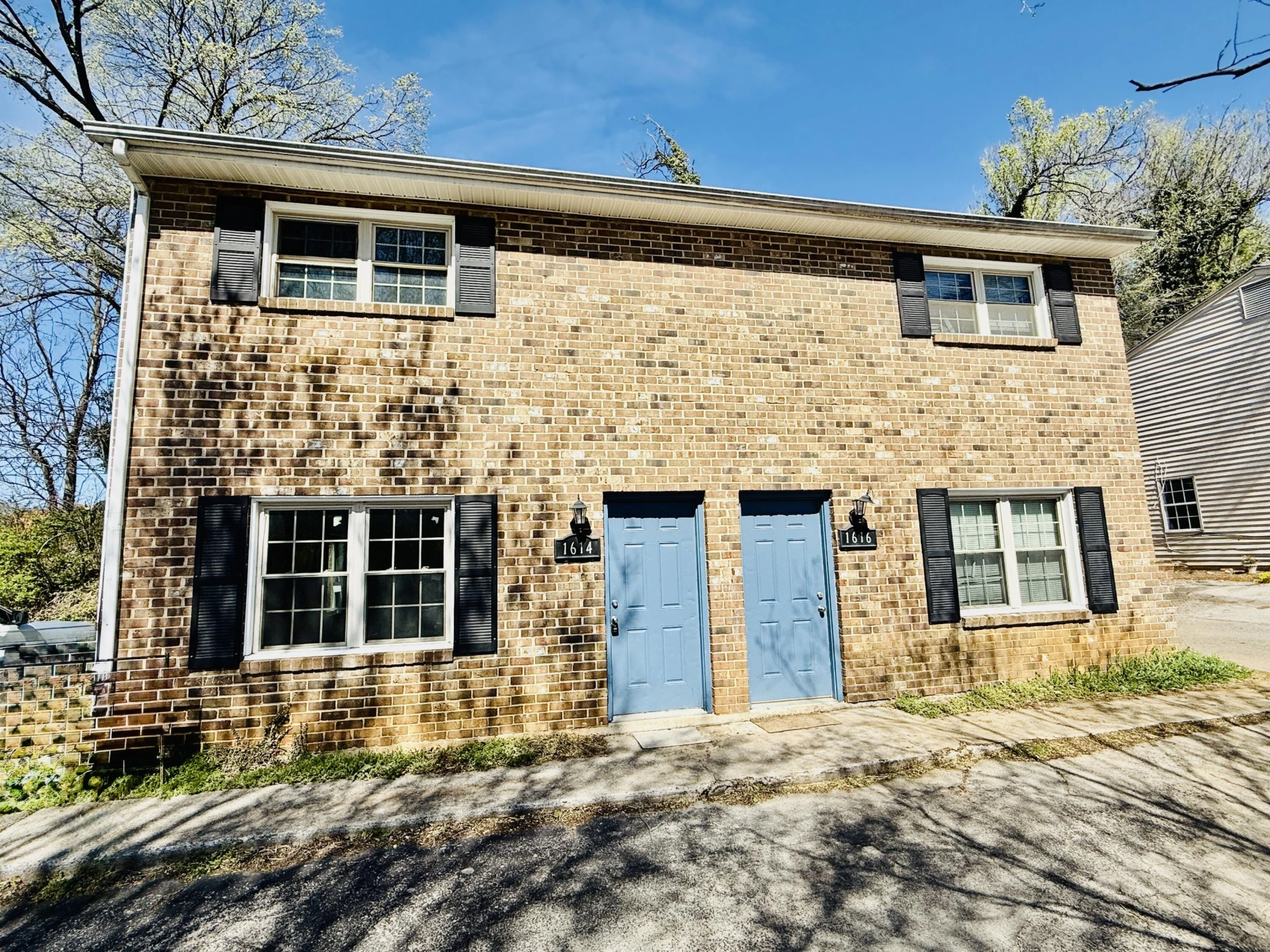 1614 Eastern AVE NE #1614 & 1616