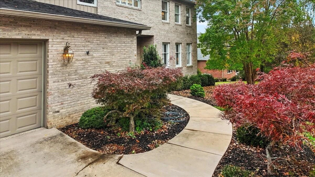 2115 Plank DR - Photo 5