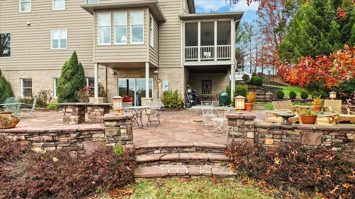 2115 Plank DR - Photo 96