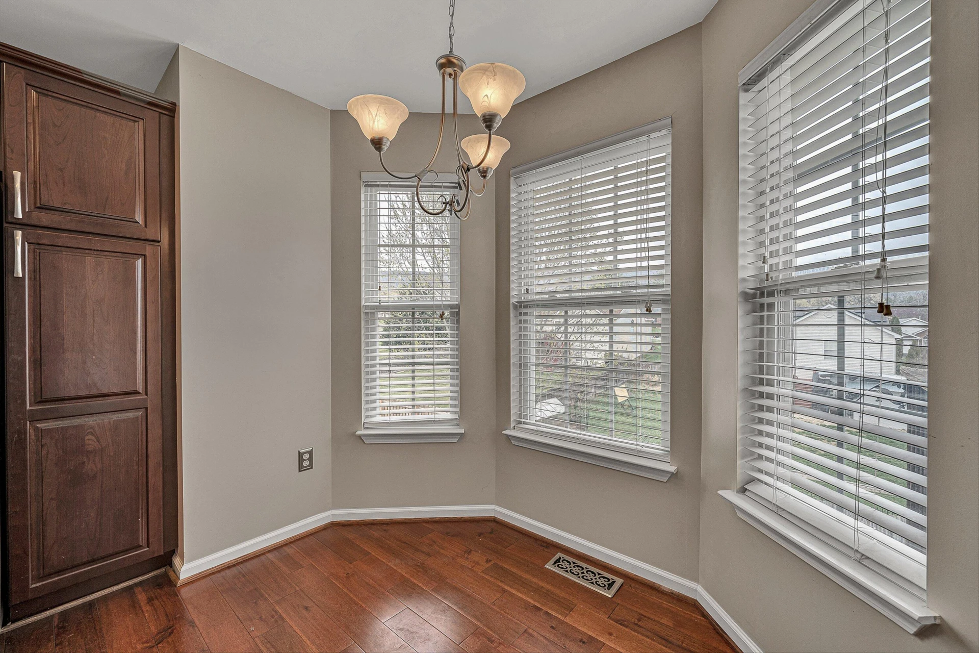 500 Mendham WAY - Photo 10