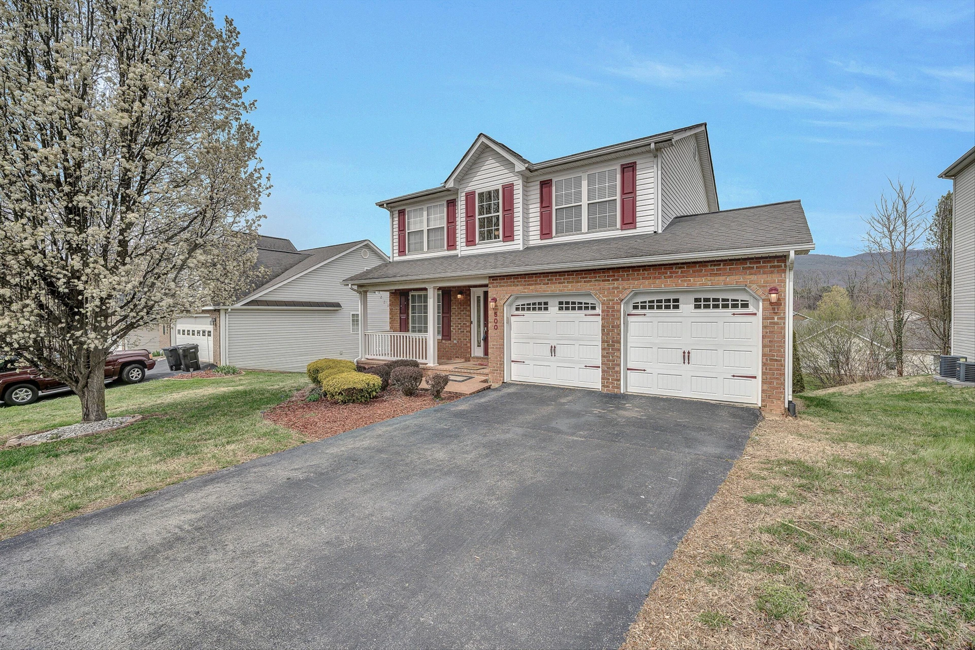 500 Mendham WAY - Photo 2