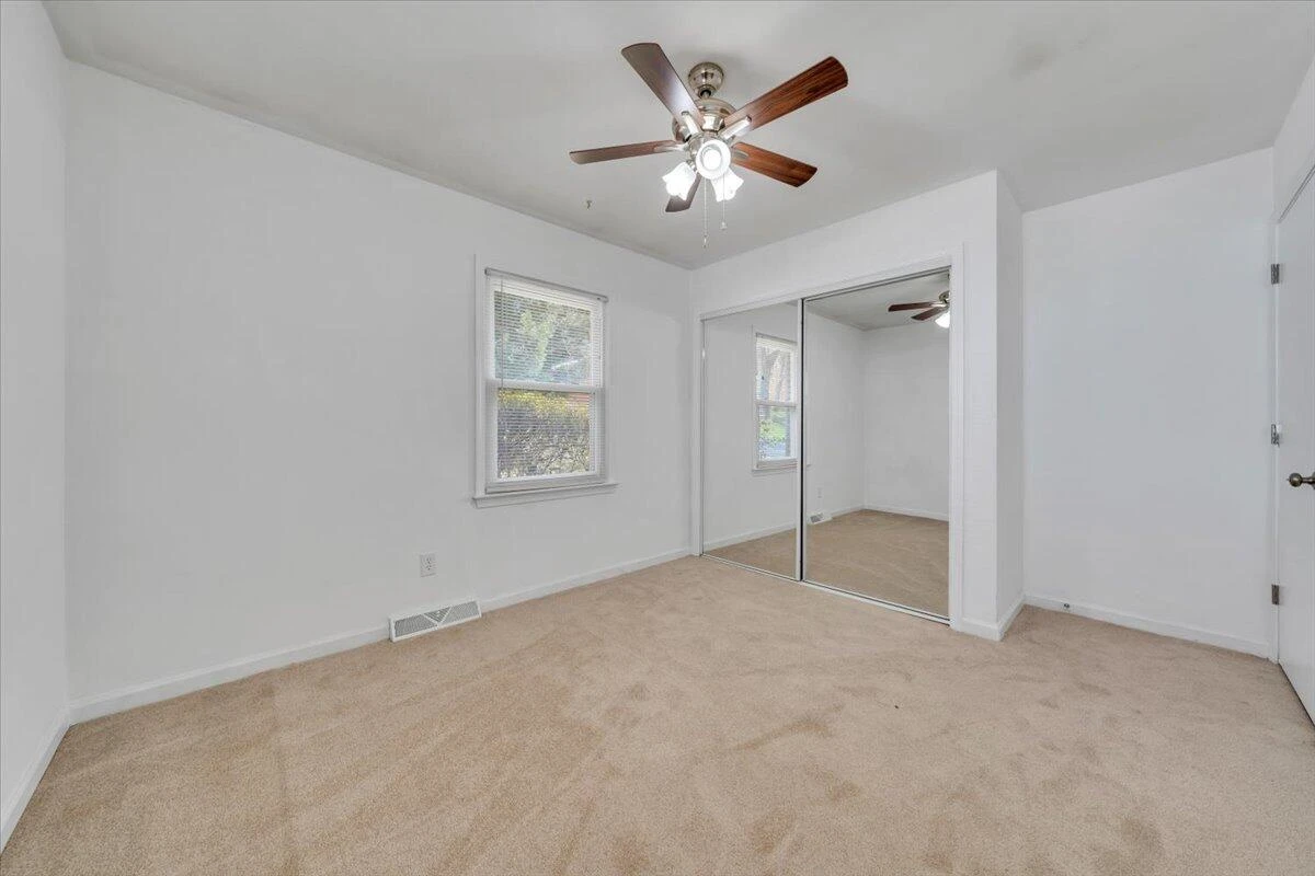3149 Ventnor RD SE - Photo 20