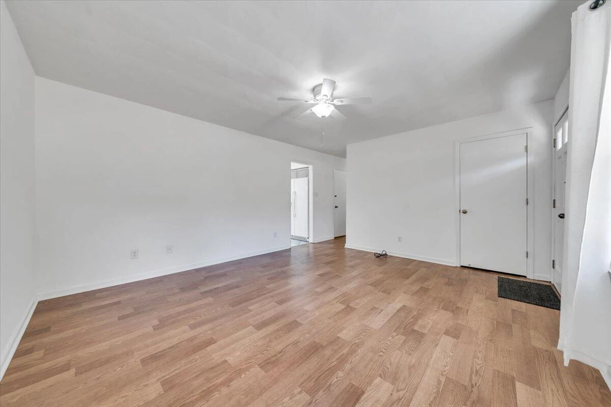 3149 Ventnor RD SE - Photo 6