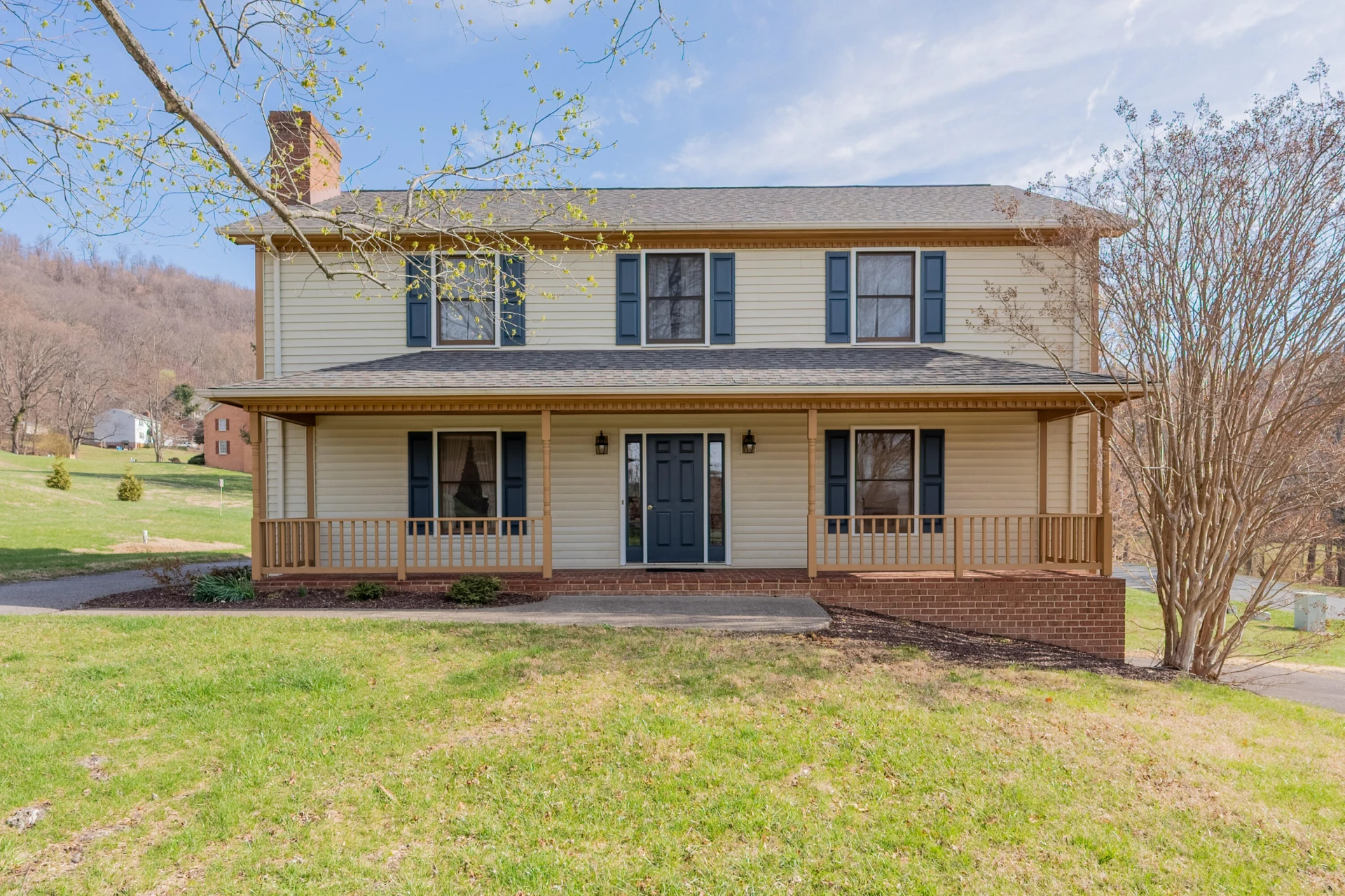 4106 Falling Creek DR - Photo 2