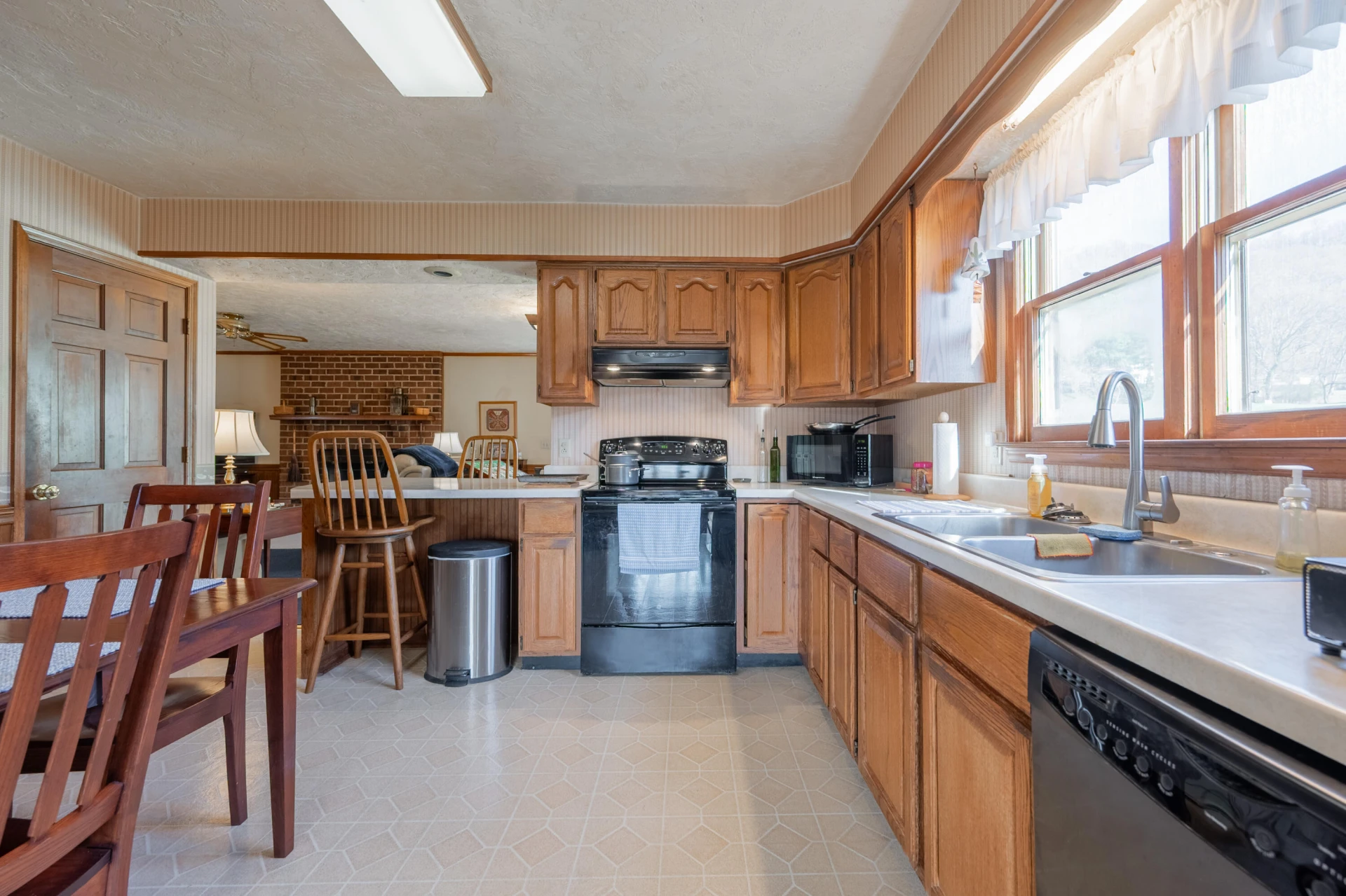 4106 Falling Creek DR - Photo 25