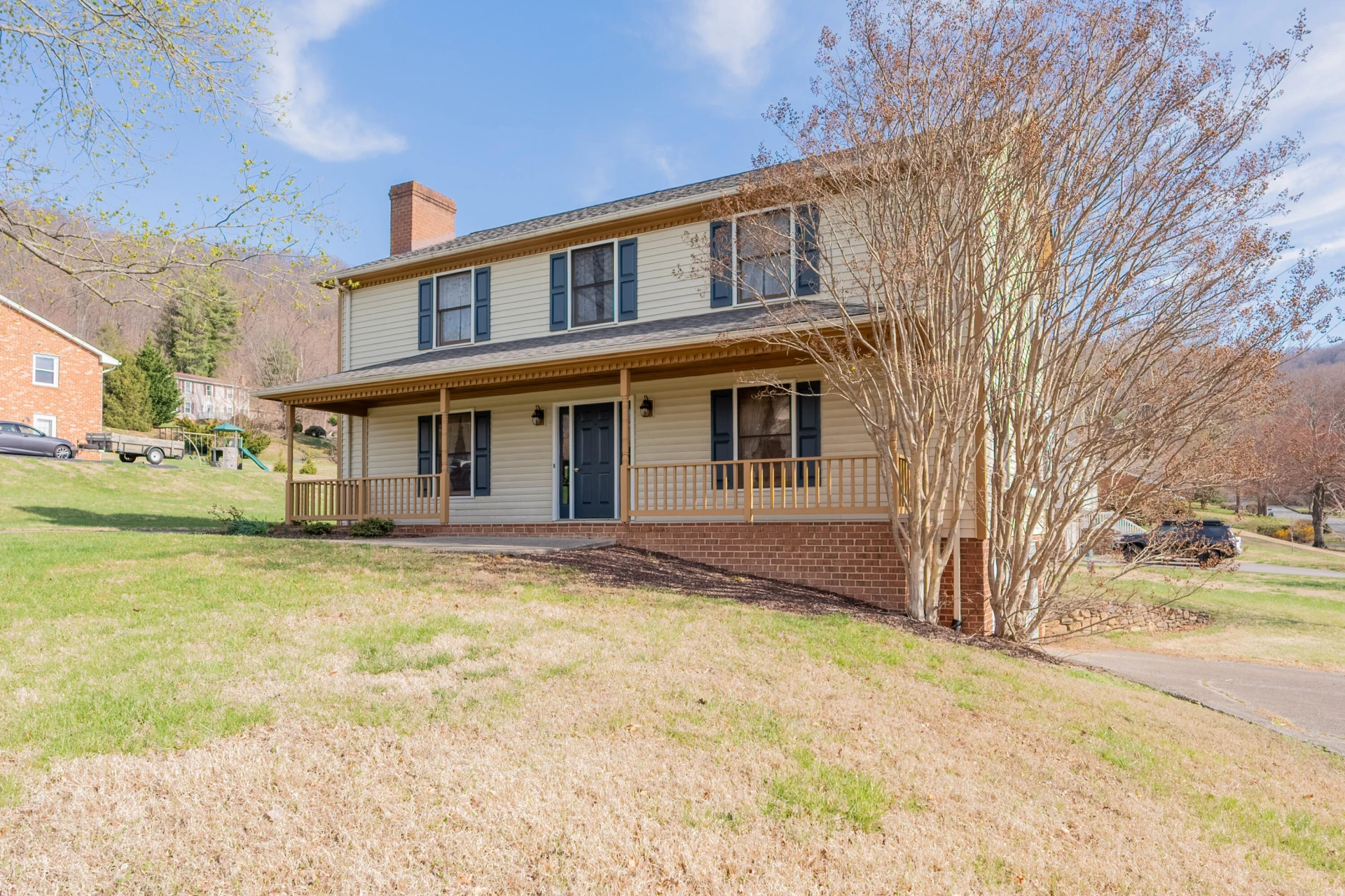 4106 Falling Creek DR - Photo 3