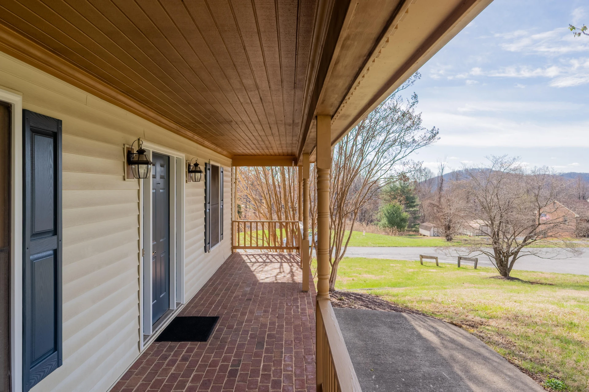 4106 Falling Creek DR - Photo 6