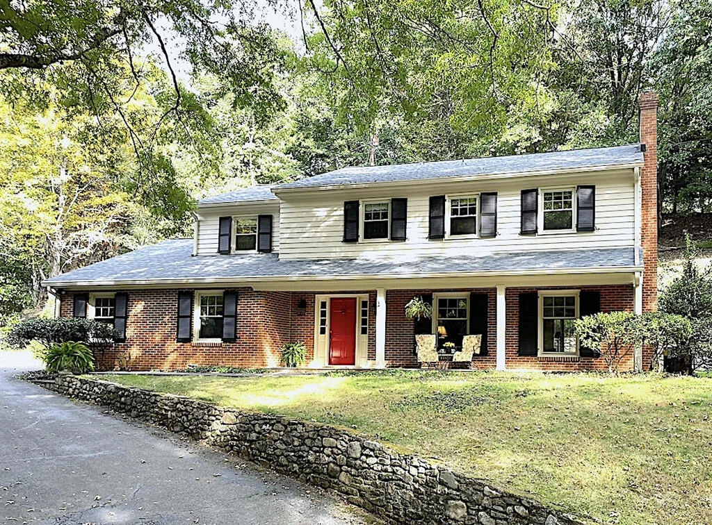 415 Willow Oak DR SW