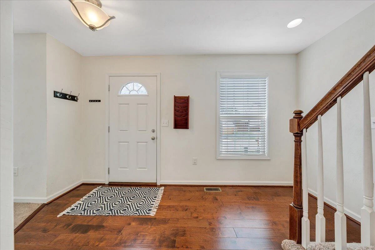 427 Cambridge Court RD - Photo 10
