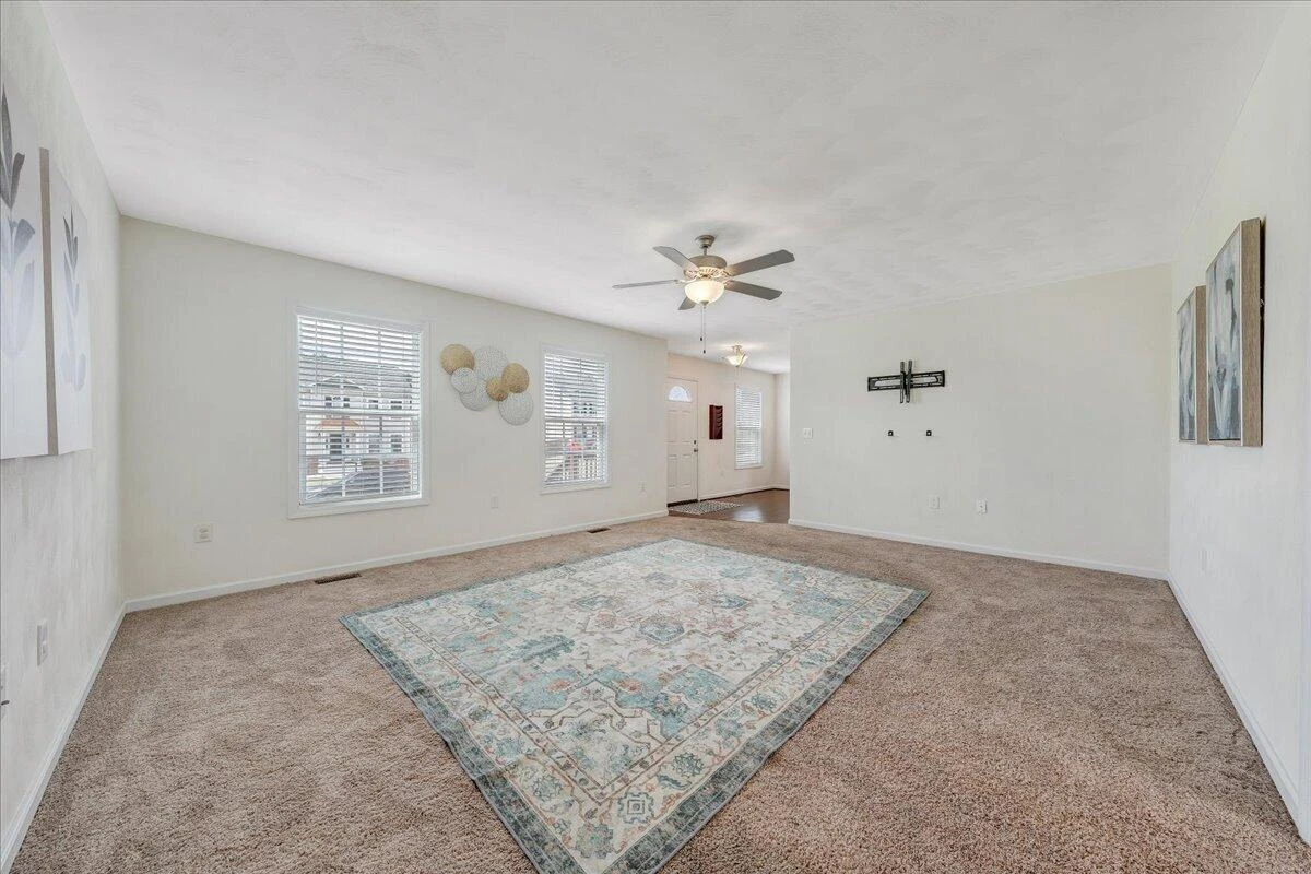 427 Cambridge Court RD - Photo 12