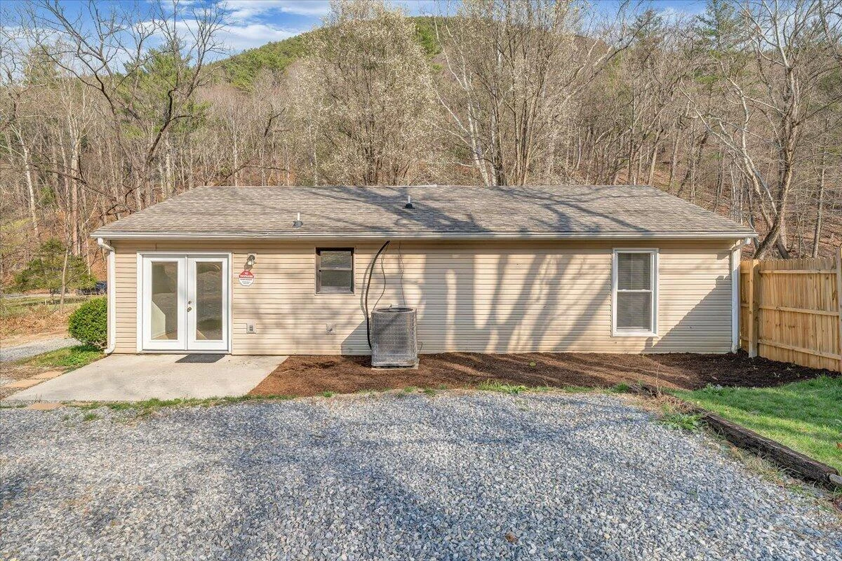 6023 Poor Mountain RD - Photo 17
