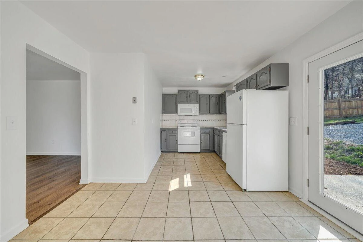 6023 Poor Mountain RD - Photo 9