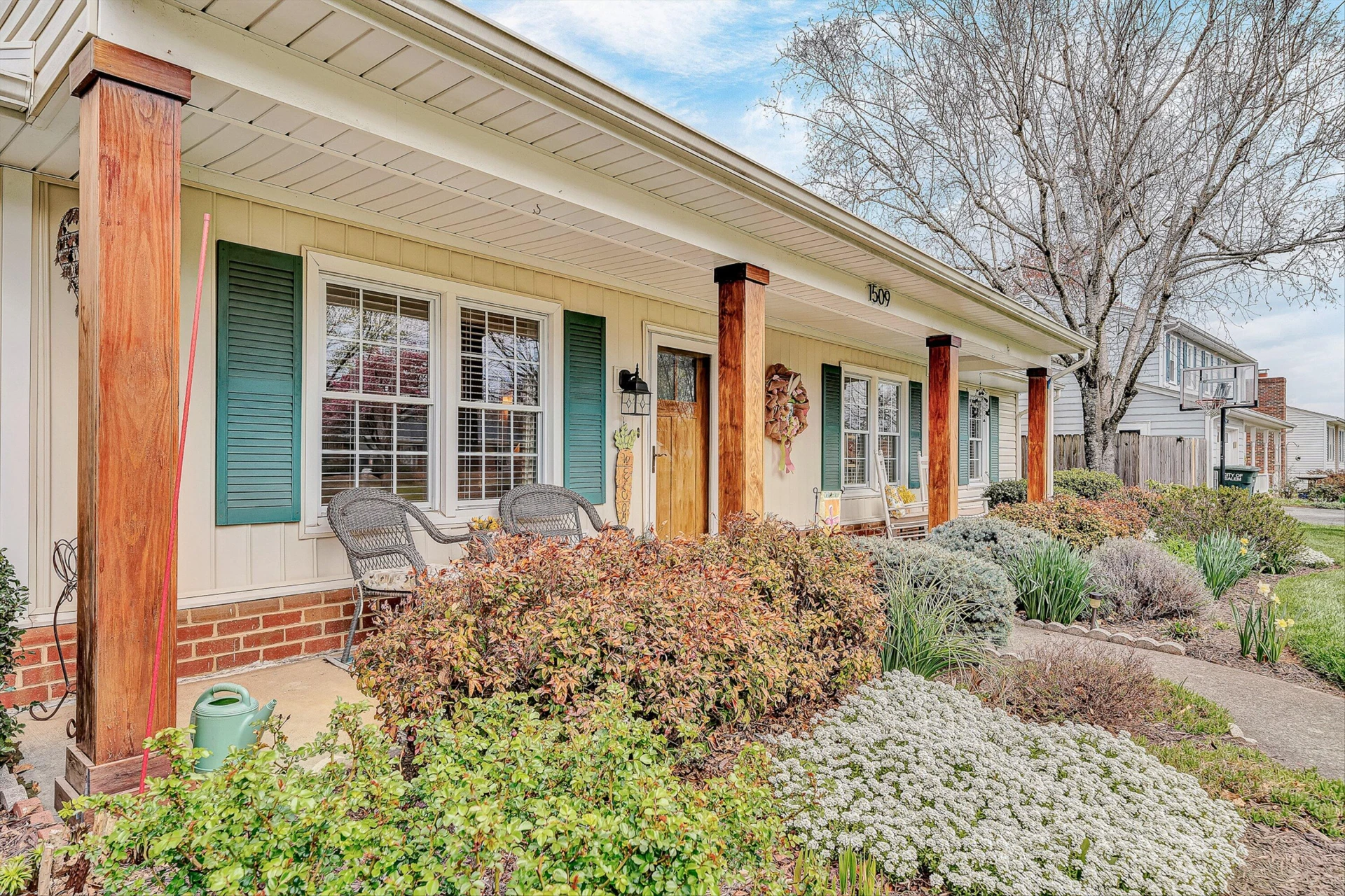 1509 Kingsmill DR - Photo 4