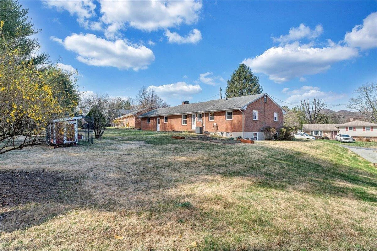 2771 Hillbrook DR - Photo 45