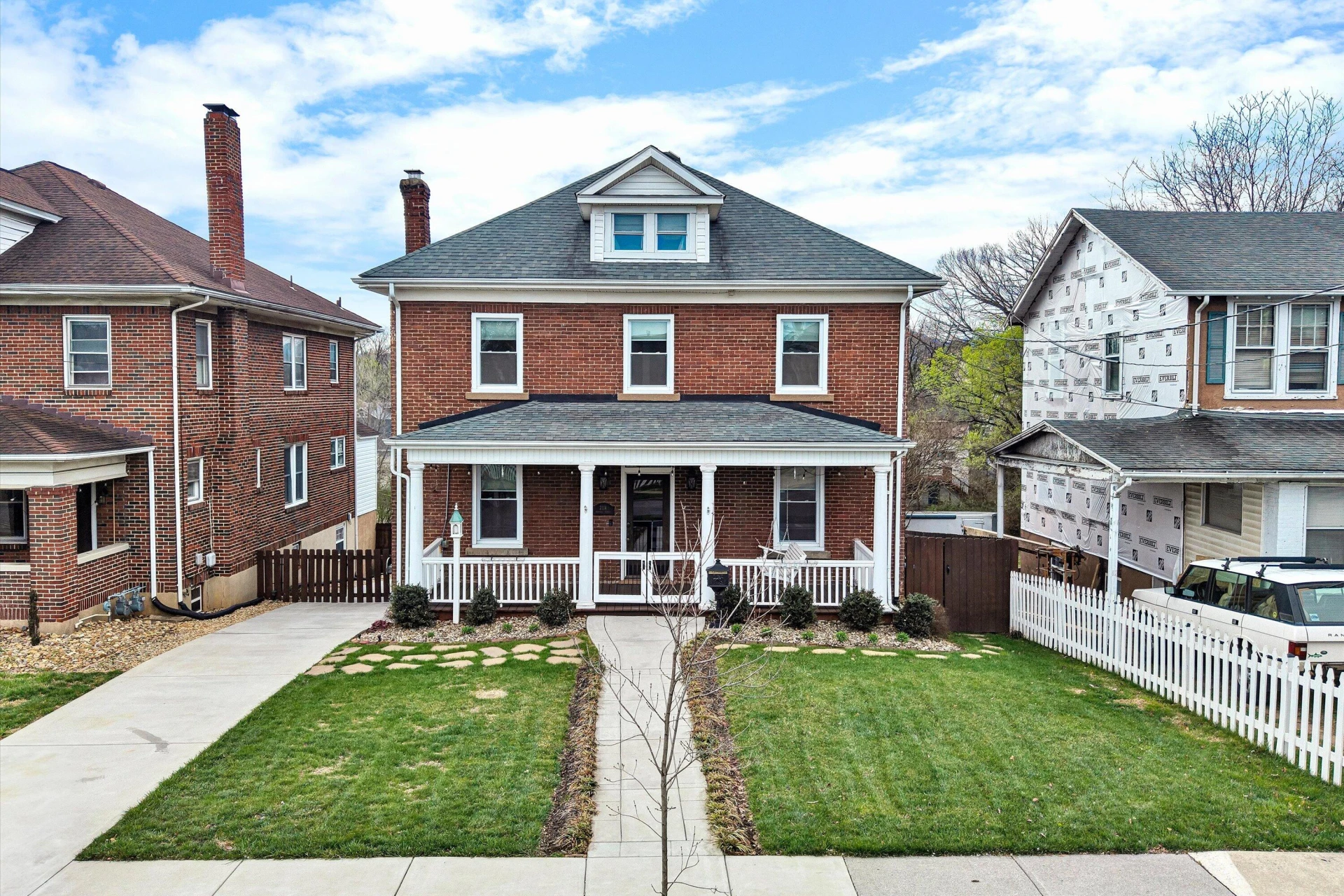 2114 Memorial AVE SW - Photo 3