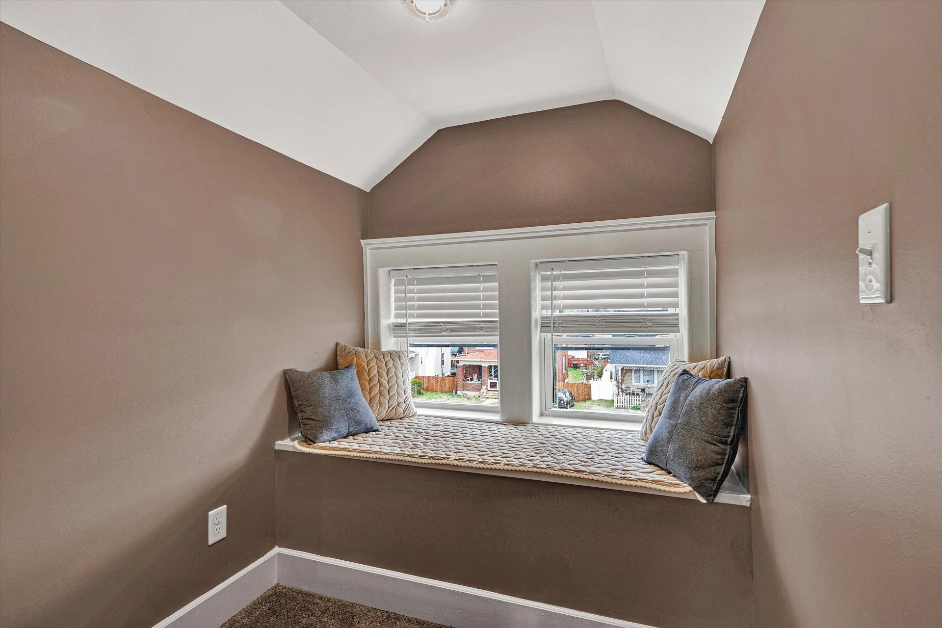 2114 Memorial AVE SW - Photo 34