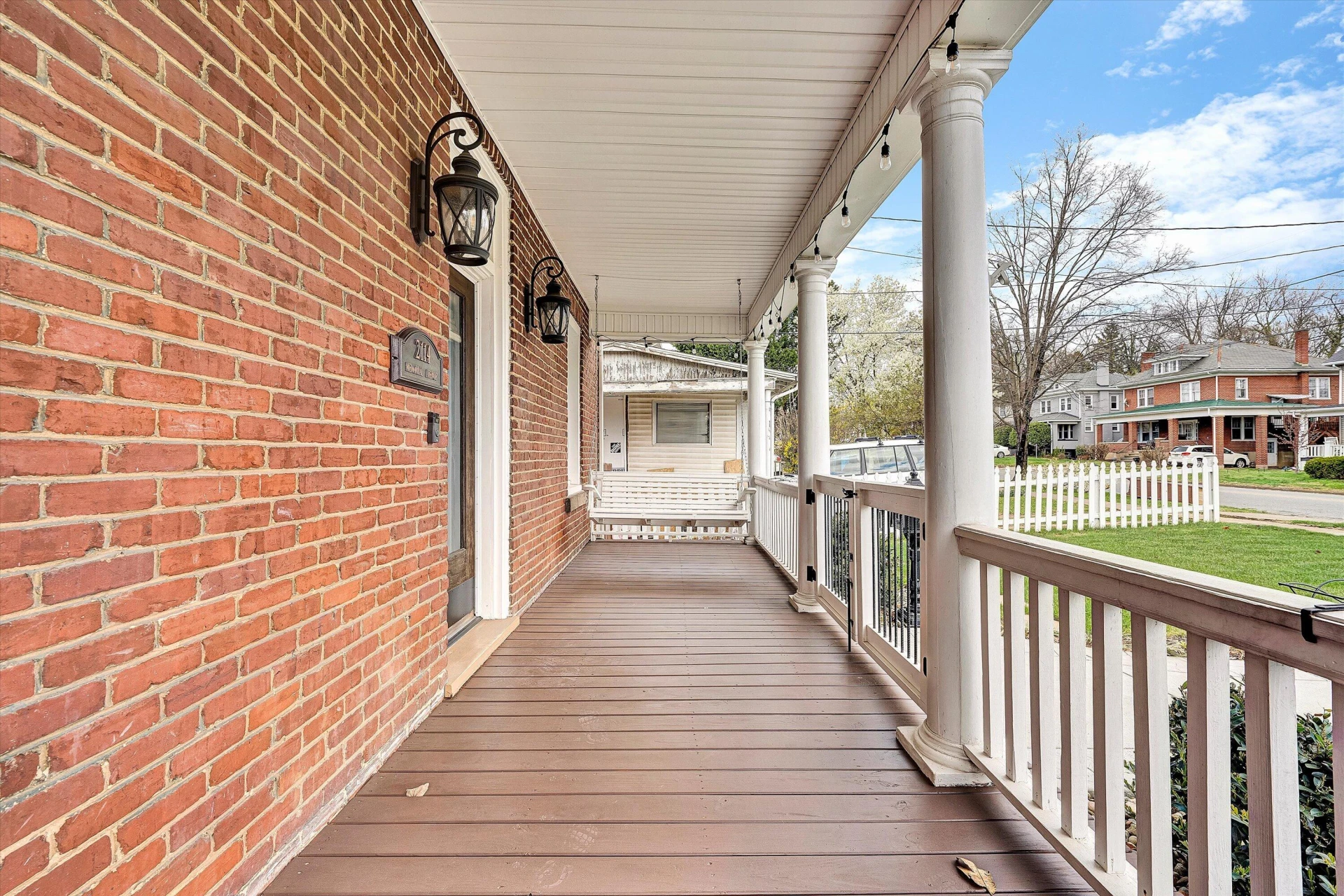 2114 Memorial AVE SW - Photo 6
