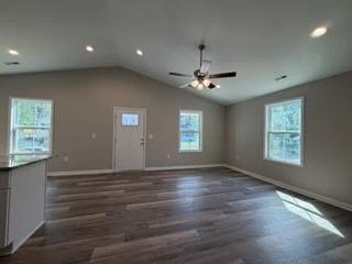 2020 Colgate ST NE - Photo 5