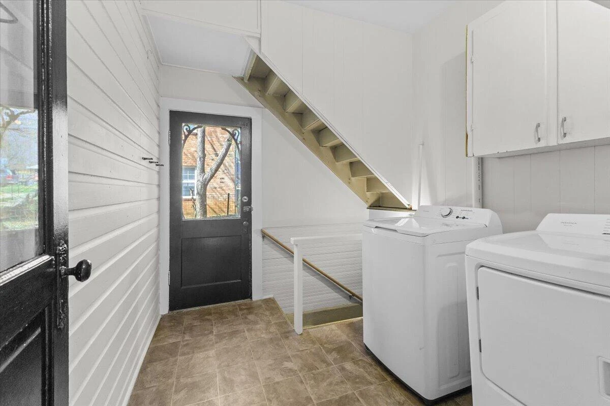 1825 Cambridge AVE SW - Photo 10