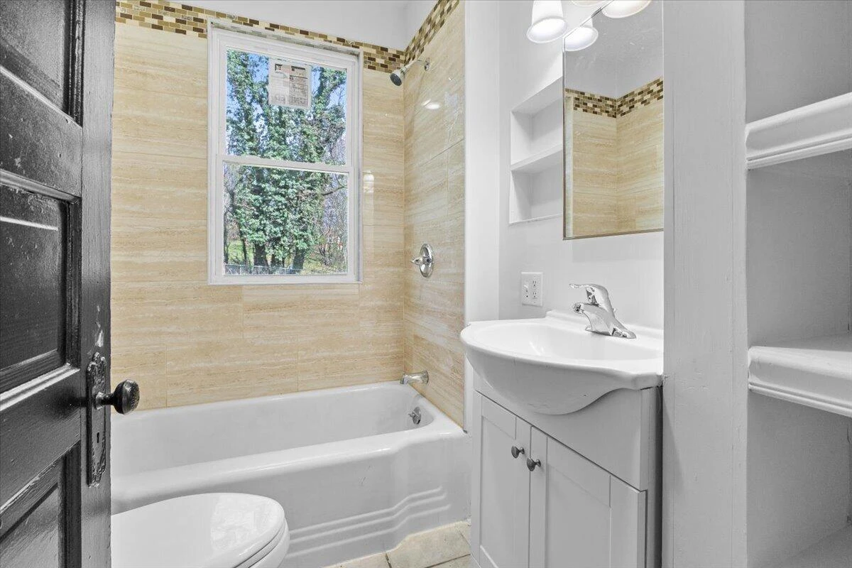 1825 Cambridge AVE SW - Photo 12