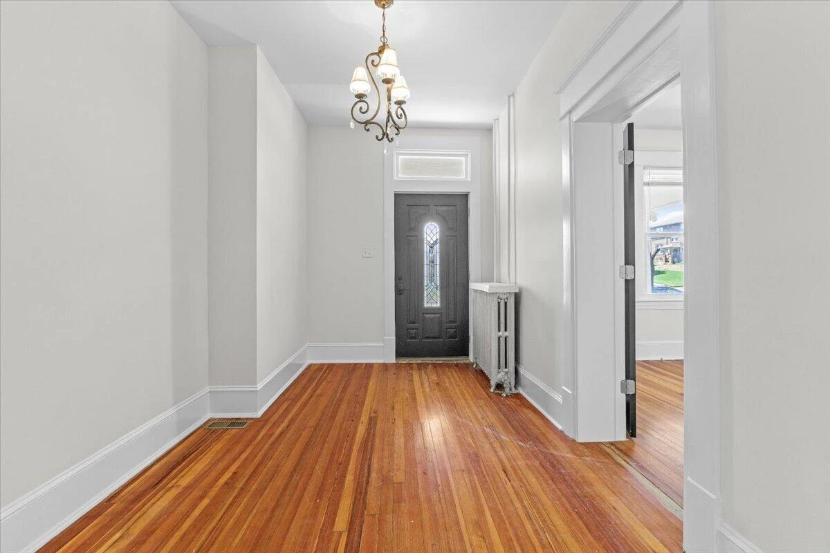 1825 Cambridge AVE SW - Photo 18