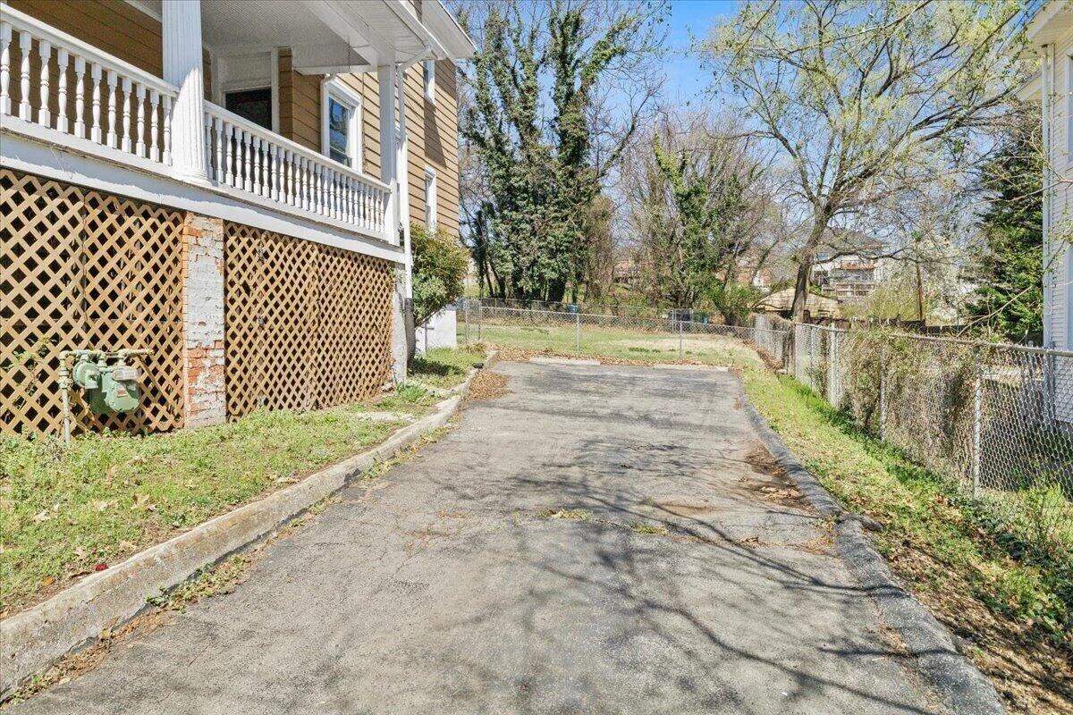 1825 Cambridge AVE SW - Photo 36