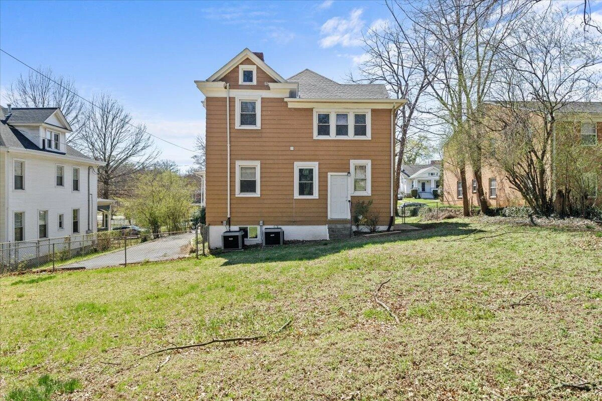 1825 Cambridge AVE SW - Photo 40