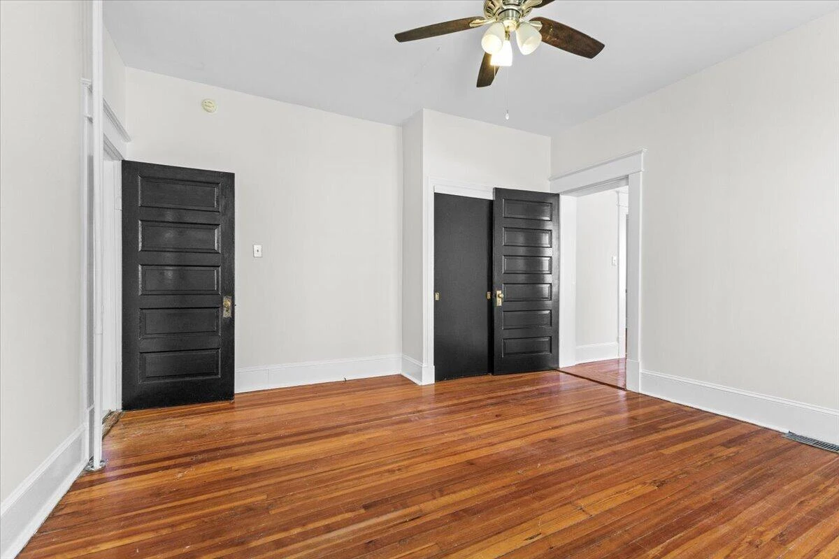 1825 Cambridge AVE SW - Photo 9
