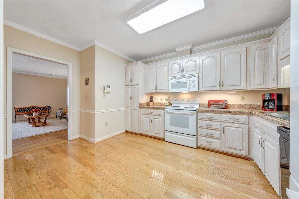 4865 Glen Ivy LN SW #APT 208 - Photo 12