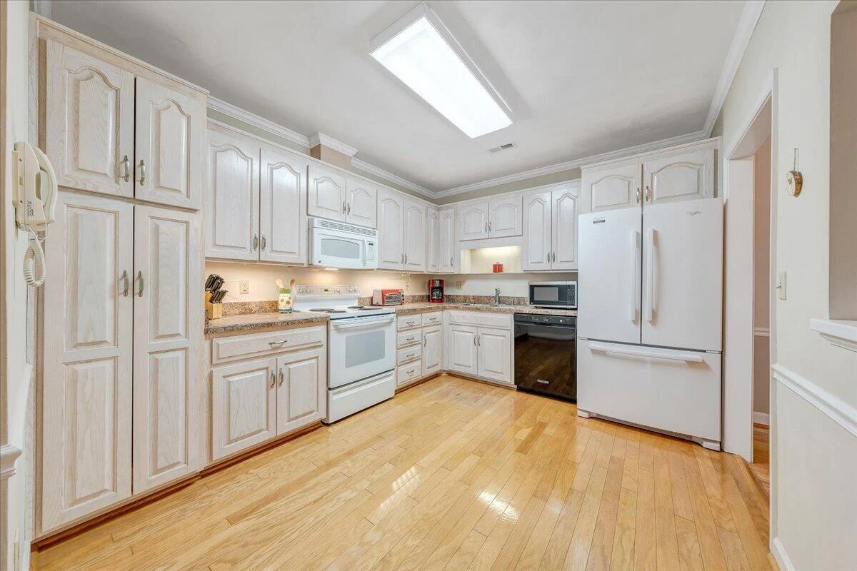 4865 Glen Ivy LN SW #APT 208 - Photo 13