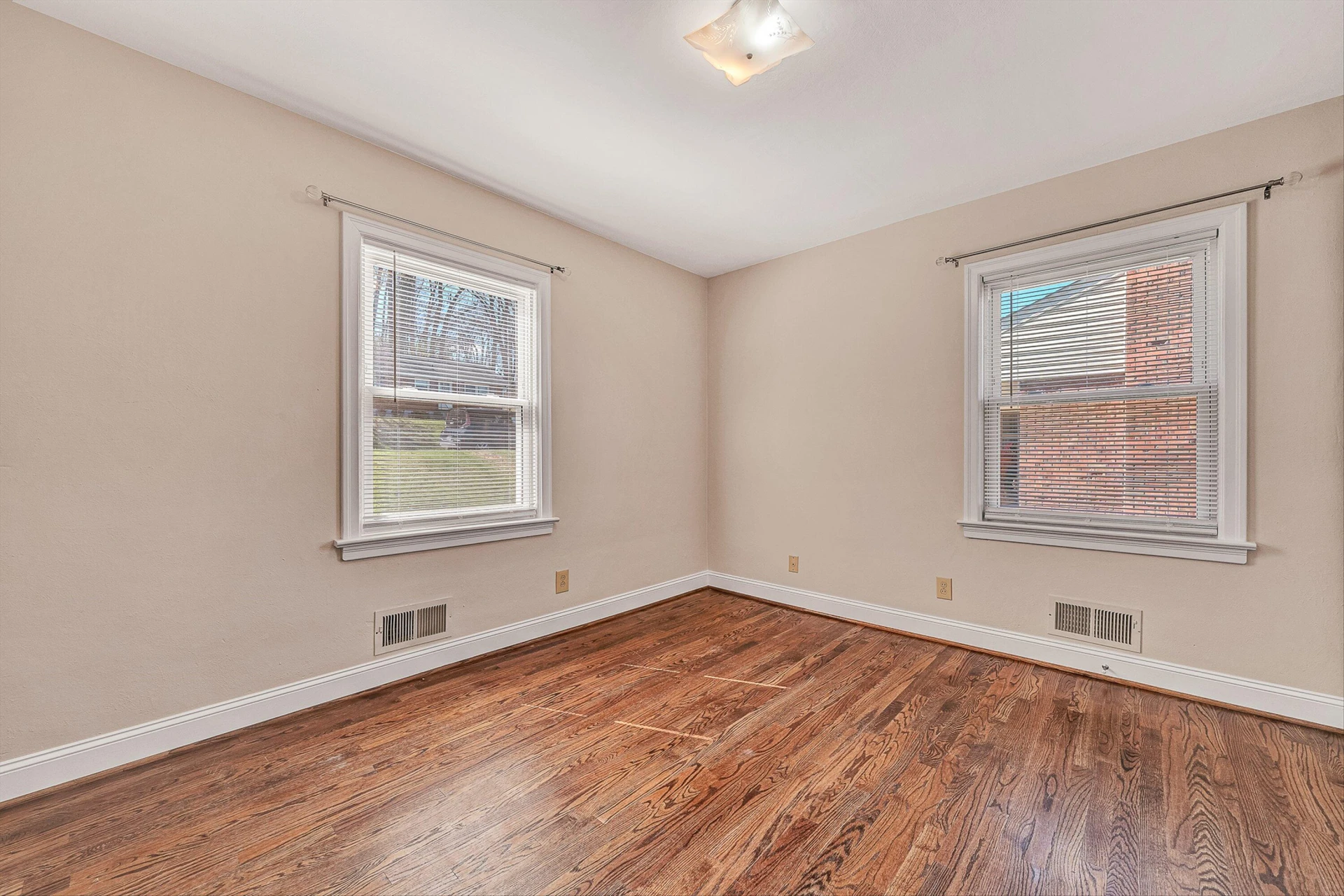 1013 Gardens RD SW - Photo 18