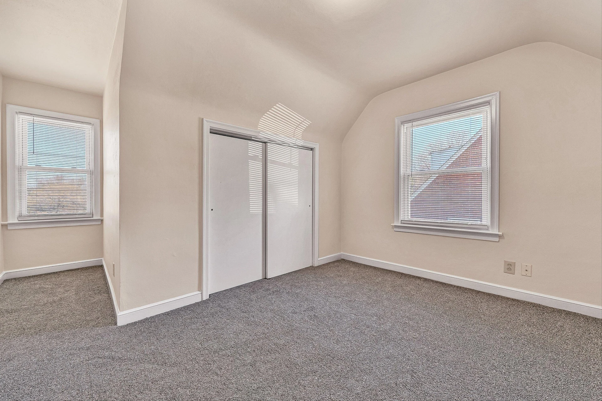 1013 Gardens RD SW - Photo 32