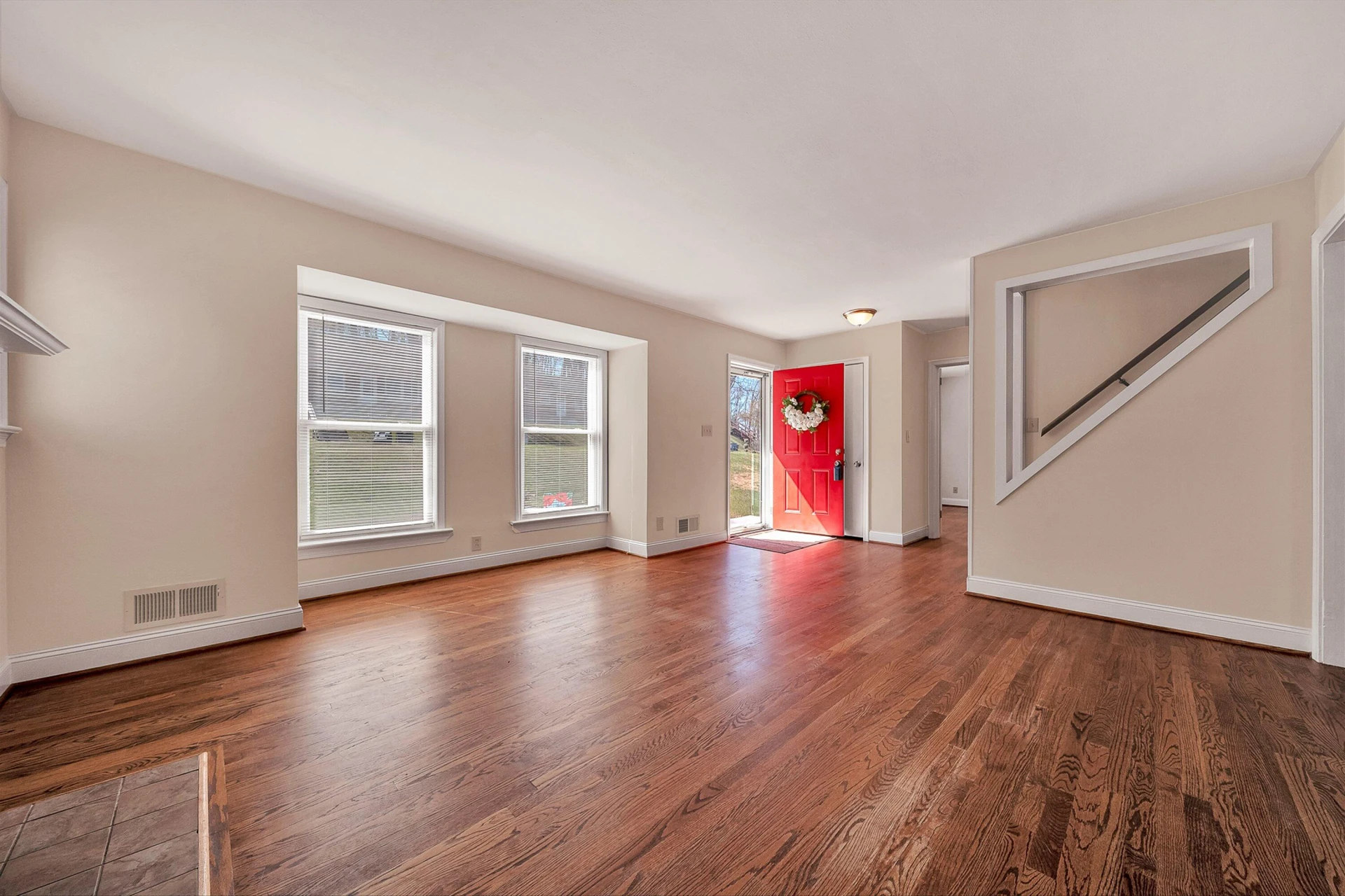 1013 Gardens RD SW - Photo 7