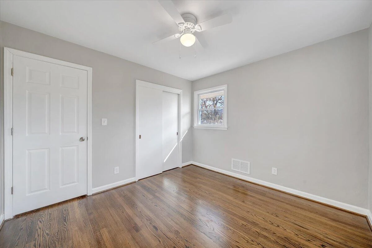 4301 Holmes ST NE - Photo 15